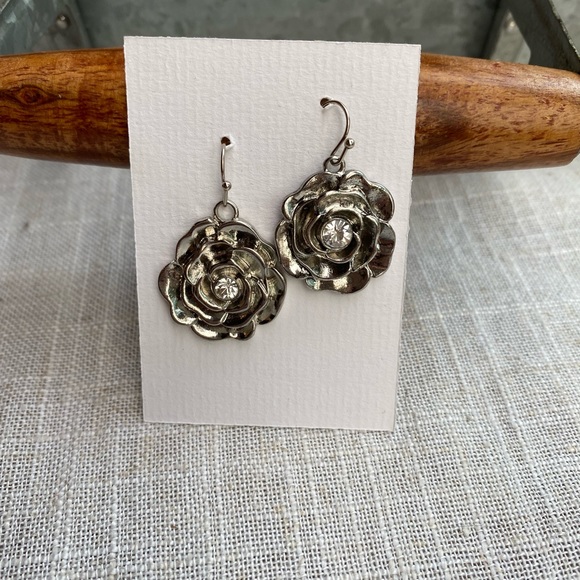 Jewelry - Flower Earrings